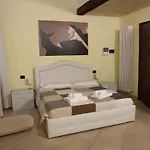 Dimora Al Saraceno Πανσιόν