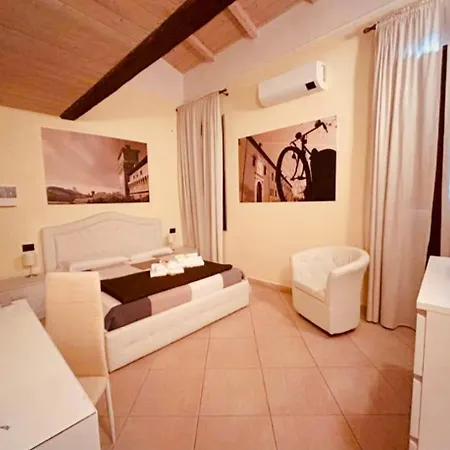 Dimora Al Saraceno Gæstehus 4*