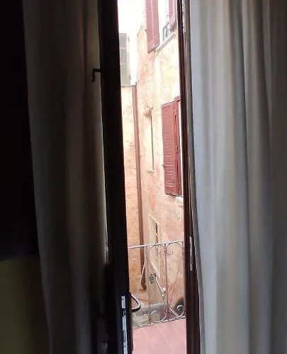 Dimora Al Saraceno فيرّارا