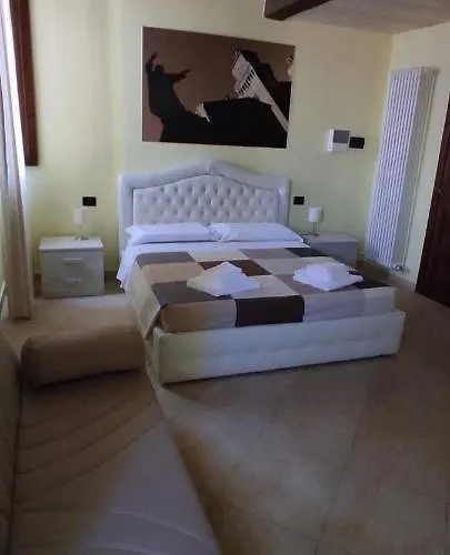 Dimora Al Saraceno 4* فيرّارا